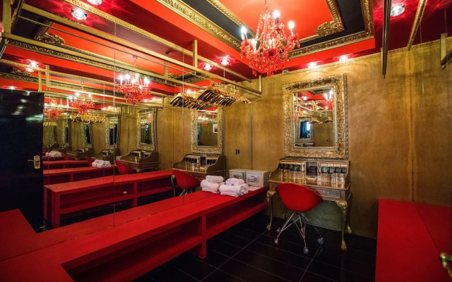 Luxury Suites