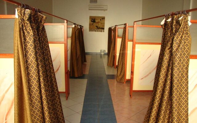 Al Qwafil Suites