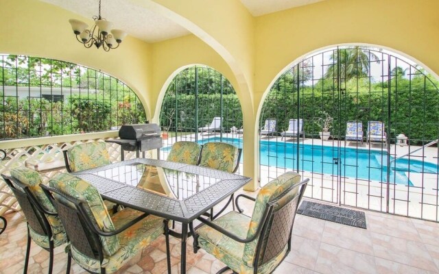 Aqua Bliss 3 Bedroom Home by Bluescape