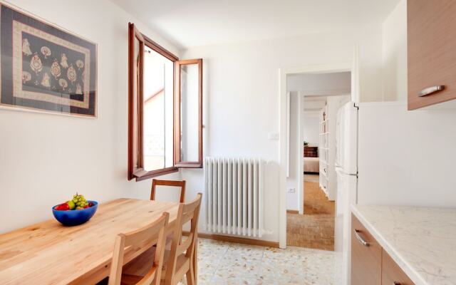 Santo Stefano Accademia Apartment Venice