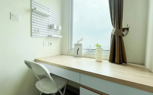 Cozy Elegant Studio At Apartment B Residence