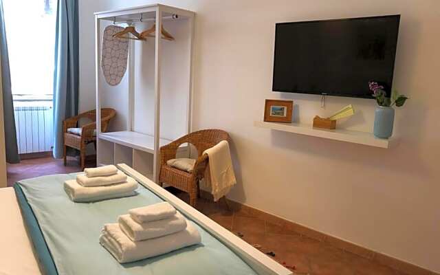 Pizzo Central House