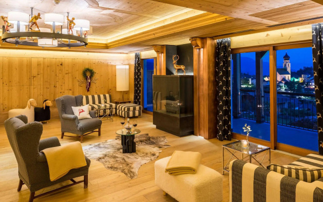 Hotel Emmy - five elements