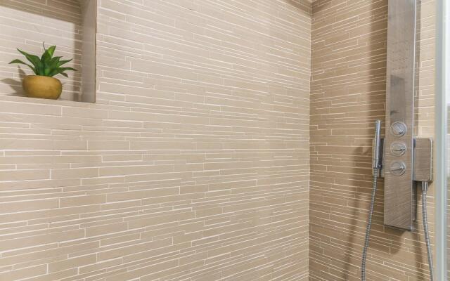 Home2Book Stylish Front Line Las Canteras Beach