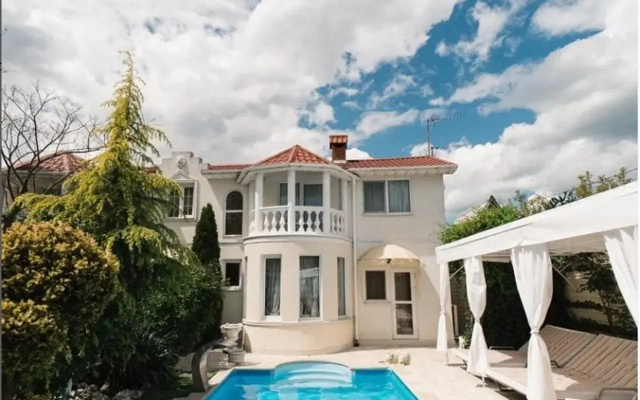 Farneliya club-hotel
