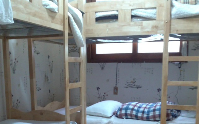 MnB Guest House - Hostel