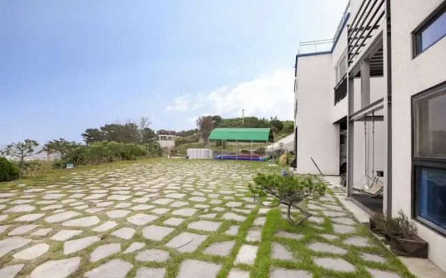 Pohang Sea and Bamboo Pension