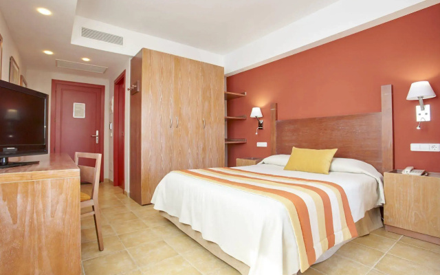 Universal Grand León & Spa