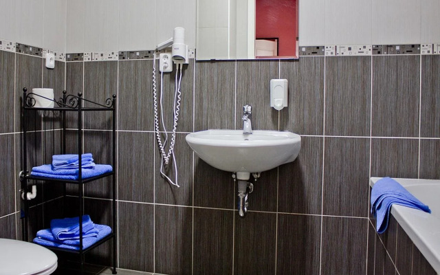 Royal Court Apartments