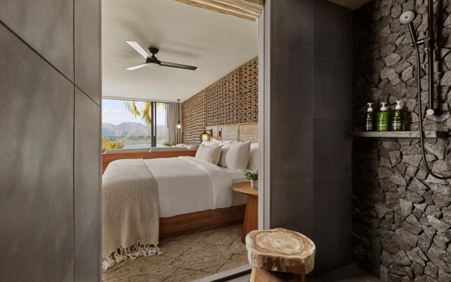 1 Hotel Hanalei Bay