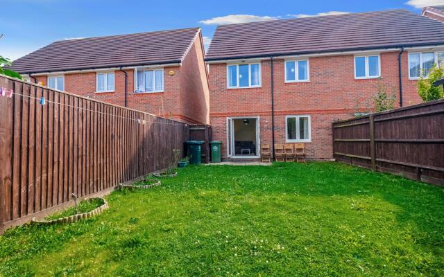 London Heathrow Living Holywell Serviced House D