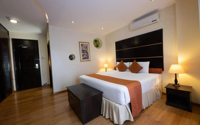 The Monarch Hotel