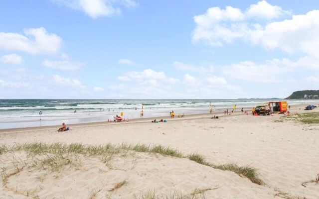Bright 2 Bedroom Apartment in Burleigh Beach