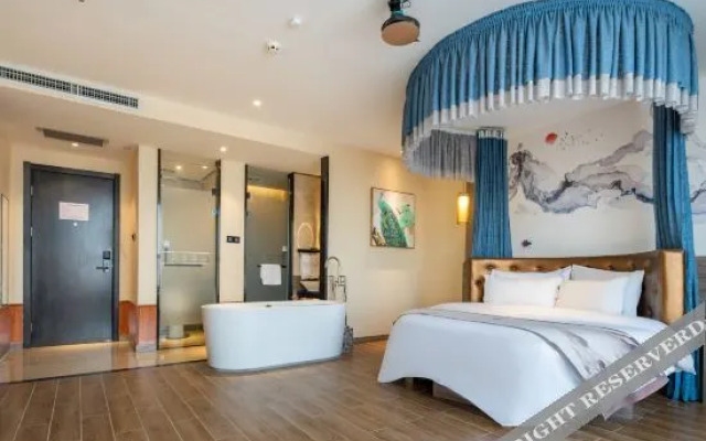 Zhouzhi Yibo Hotel