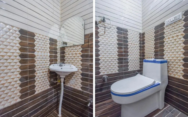 Hotel Golden Bird by OYO Rooms