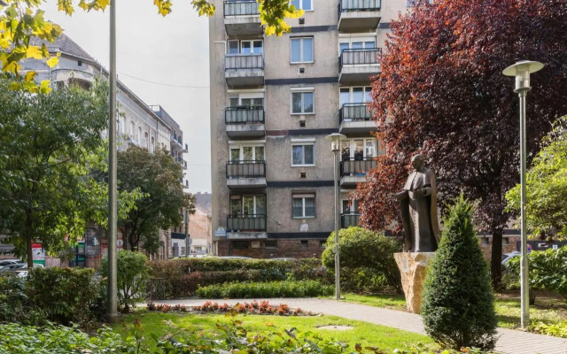 Sweet & Spicy - Brand New Apartment with Balcony (Adults Only)