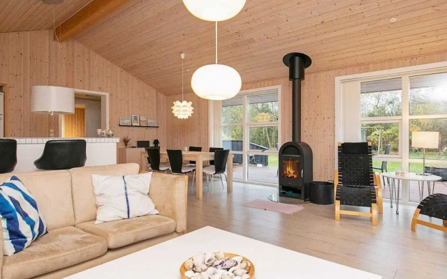 6 Person Holiday Home in Jerup