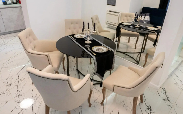 Paradise Center Apartment 2