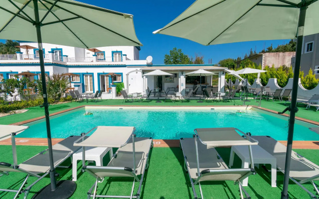 Akis Villa Studios & Apartments with Pool