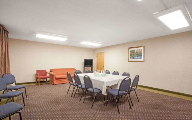 Red Roof Inn Perryville