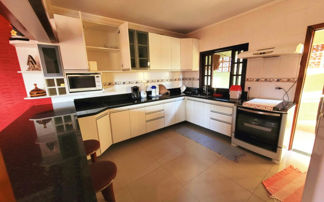 CASA AMARELA UBATUBA ii