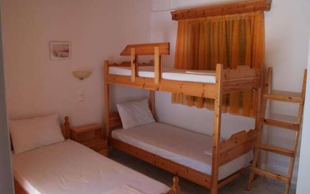 Peroulia Beach Houses