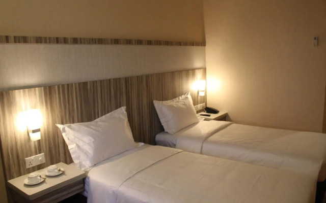 The Golden Bay Hotel Batam