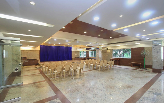 OYO 9151 Hotel Sri Sai Comforts