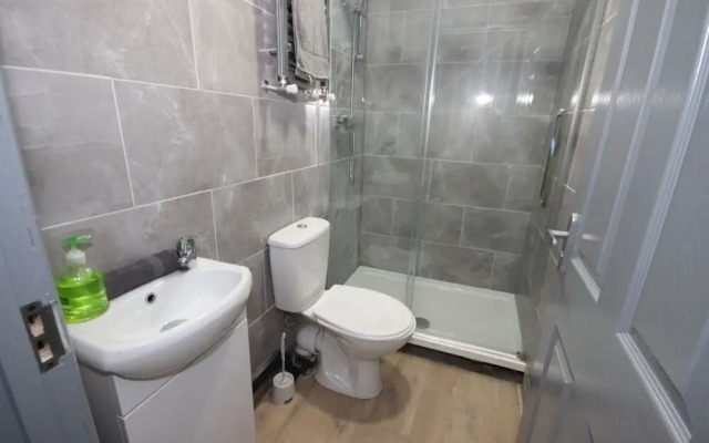 Stunning 6 bed House
