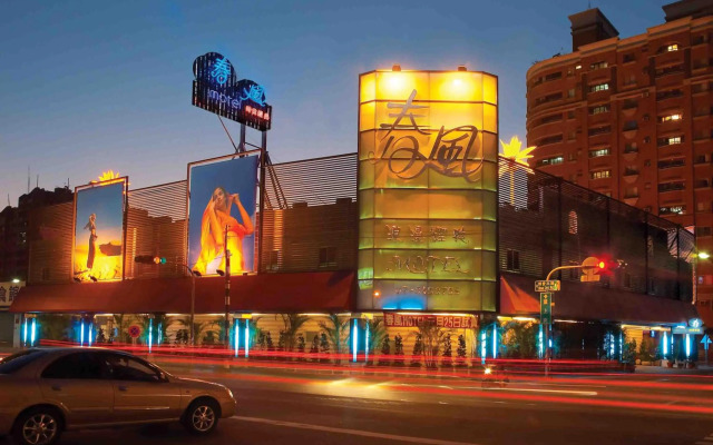 Spring Breeze Boutique Motel