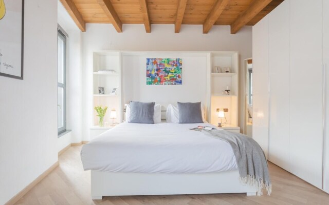 Luini 7 in Como With 2 Bedrooms and 1 Bathrooms