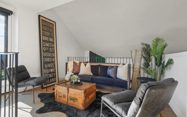 The Lost No Service Fees Penthouse Hot Tub