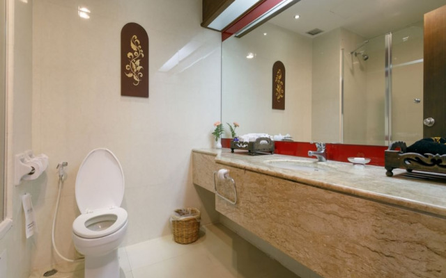 Amora Hotel Tapae Chiang Mai