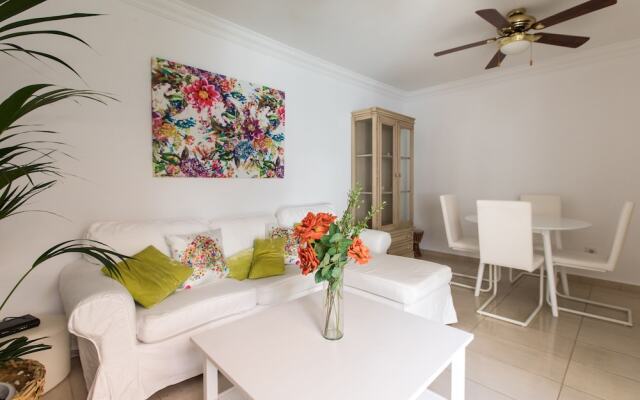 Terrazas del Duque Sun & BeachHouse in the New Golden Mile