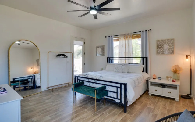 14 Mi to Dtwn: Tucson Escape w/ Patio!