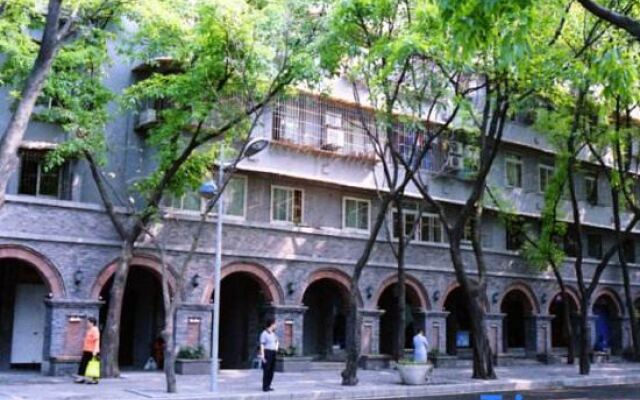 Nicesoe View Cloud Book House Hotel (Shangqing Temple Niujiaotuo Subway Station)