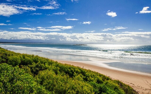 Estoril Beachfront Condo