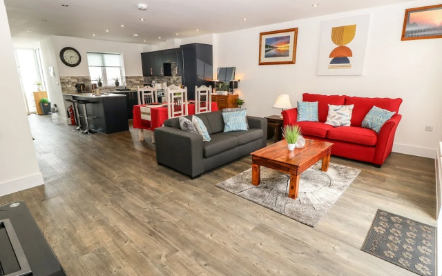 9 Breakwater Way