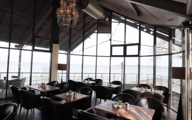 Hotel Utkiek und Pier 19