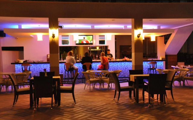 Almera Park Apart Hotel