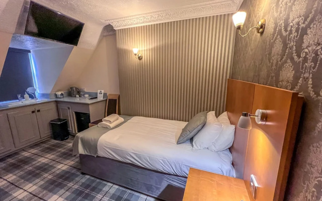 The Quayside Hotel and Bar