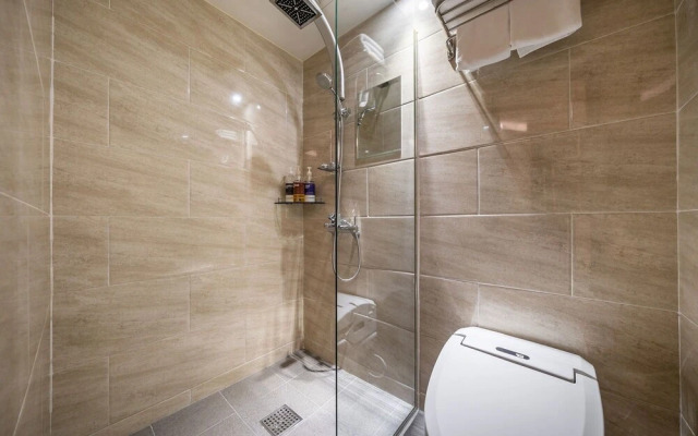 Seongbuk (Bomun-Dong) Piano