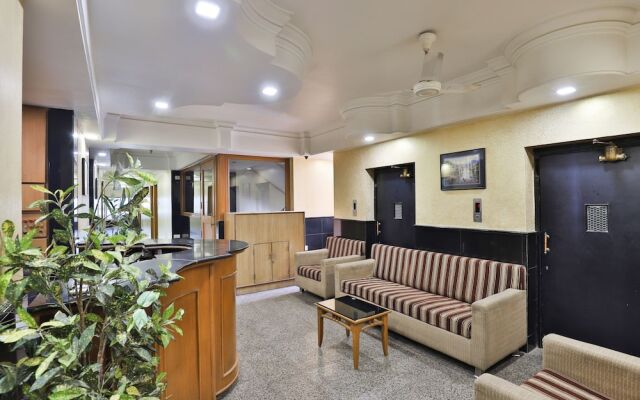 OYO 17117 Hotel Rainbow