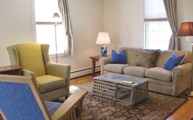 570 State - 2 Bedroom House