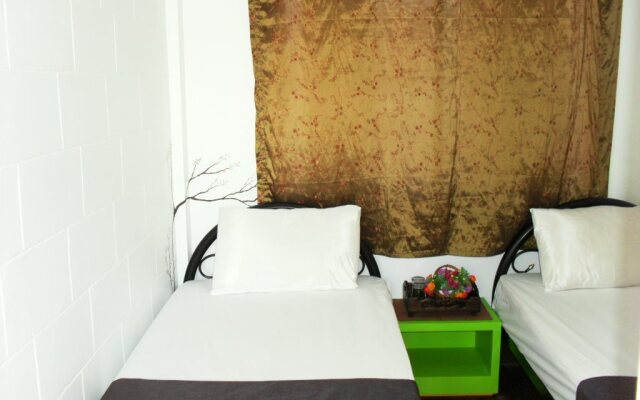 Naruncha Green House