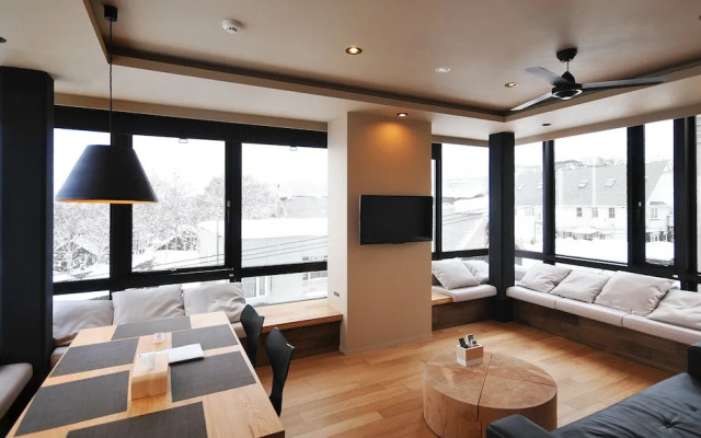 Matthew Suites