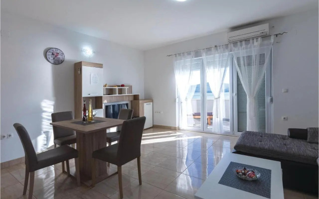 One-Bedroom Apartment Klek with Sea view 06