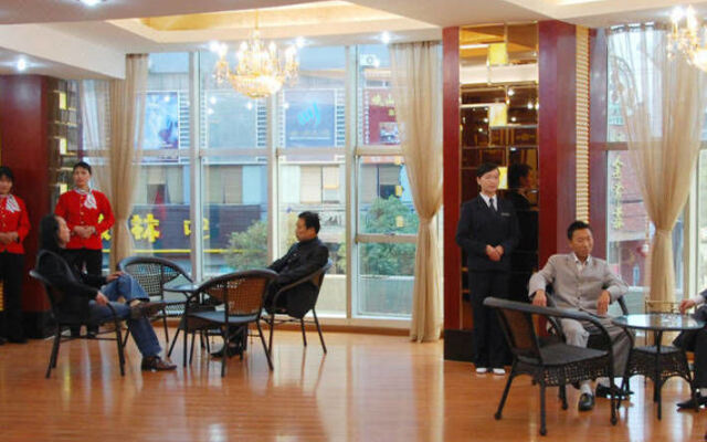 Kunming Jinggu Hotel