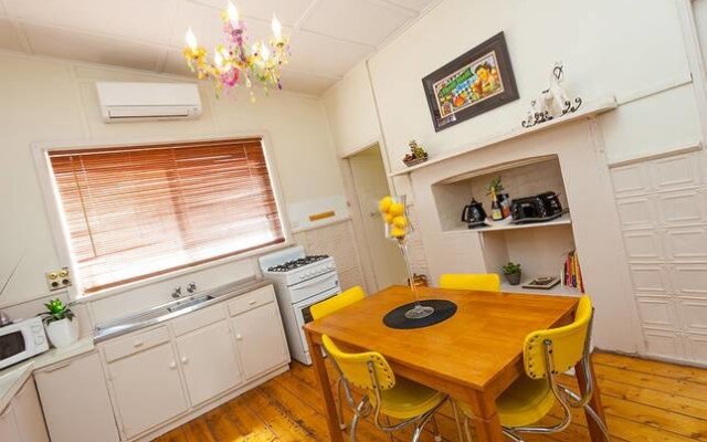 Lemon Cottage