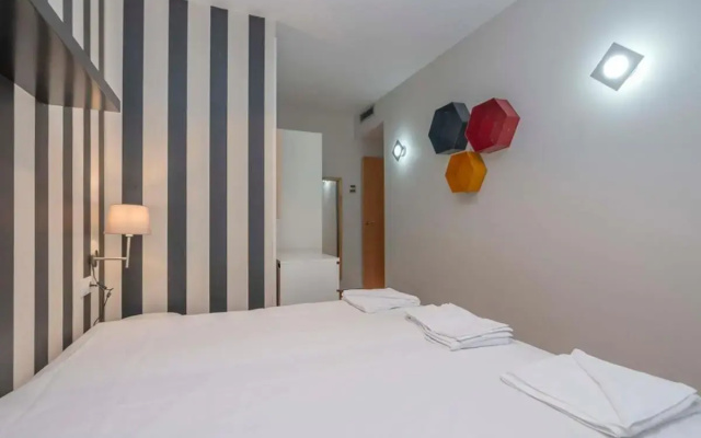 Modern and bright Duplex apartment in Eixample 4-3